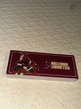 NHL Arizona Coyotes Hockey Lbx Led Light Box Brand New Without Packaging Yotes H